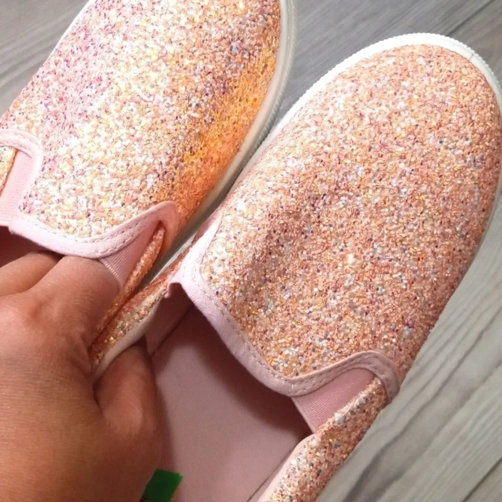 (72-3868)  K KomForme Shoes  Sz 2